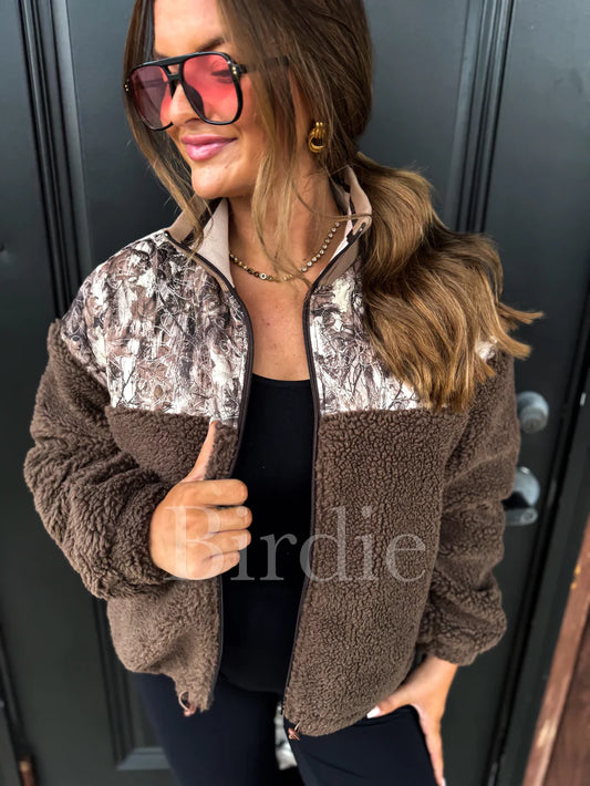 BIRDIE Wilderness Sherpa Jacket in Dark Brown